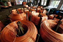 London Copper Rises 2% On Stronger Risk Appetite, Supply Concerns